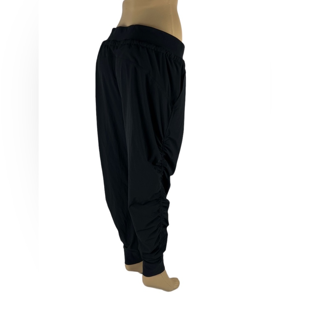 Athleta Size 12 Attitude Pant Pull On Lightweight Ruched Jogger Pants Black - Picture 5 of 12
